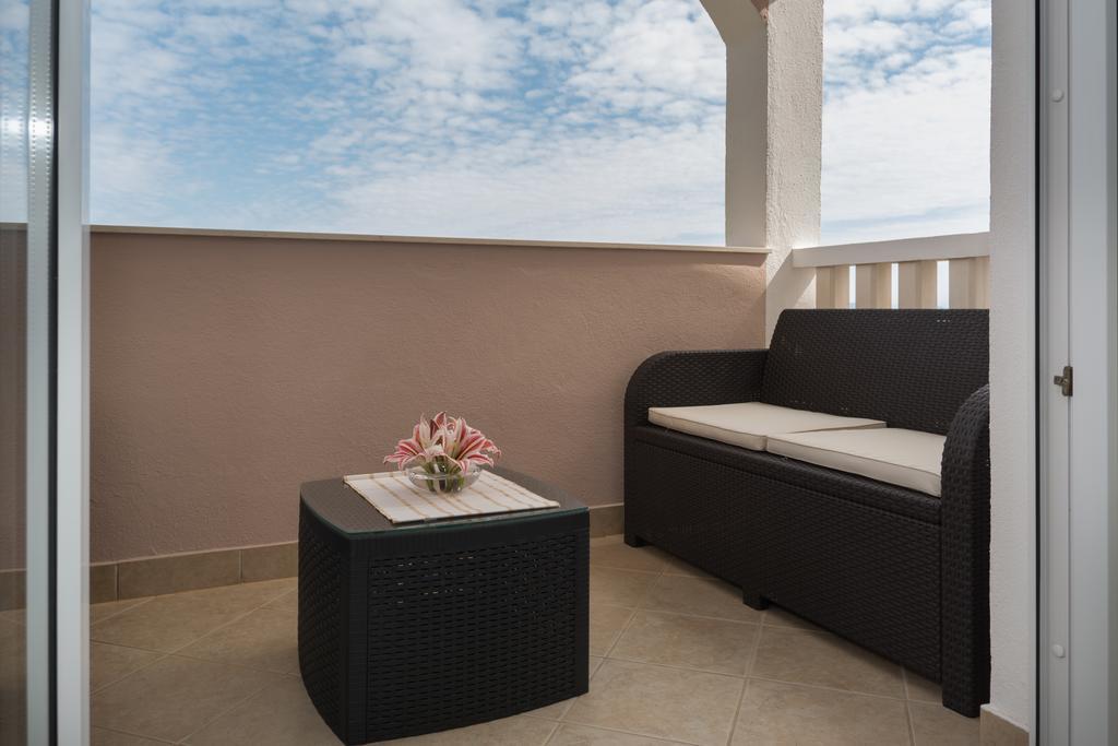 Apartments Blue Lagoon Trogir Exterior photo