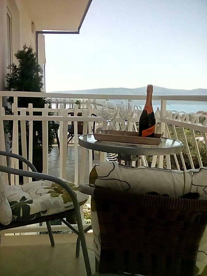 Apartments Blue Lagoon Trogir Exterior photo